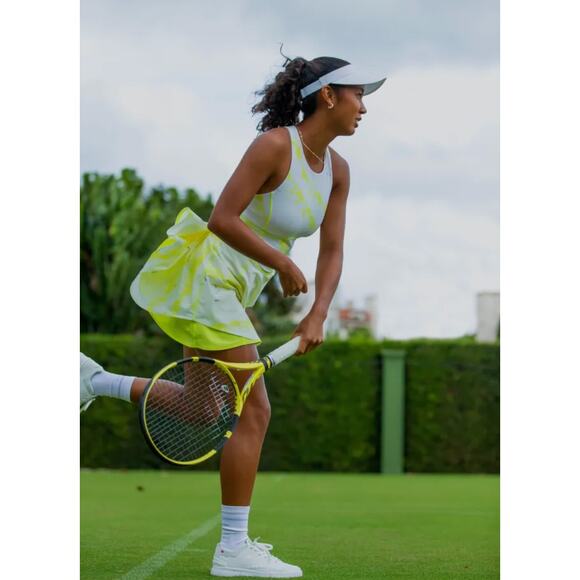 lululemon athletica Dresses & Skirts - Lululemon 8 white & yellow Tennis Dress